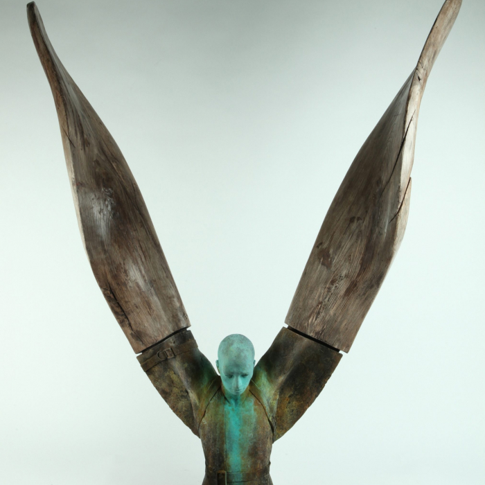 "Helicoide IV", bronze and wood, 45" x 50" x 12¼" (114 x 127 x 31cm)